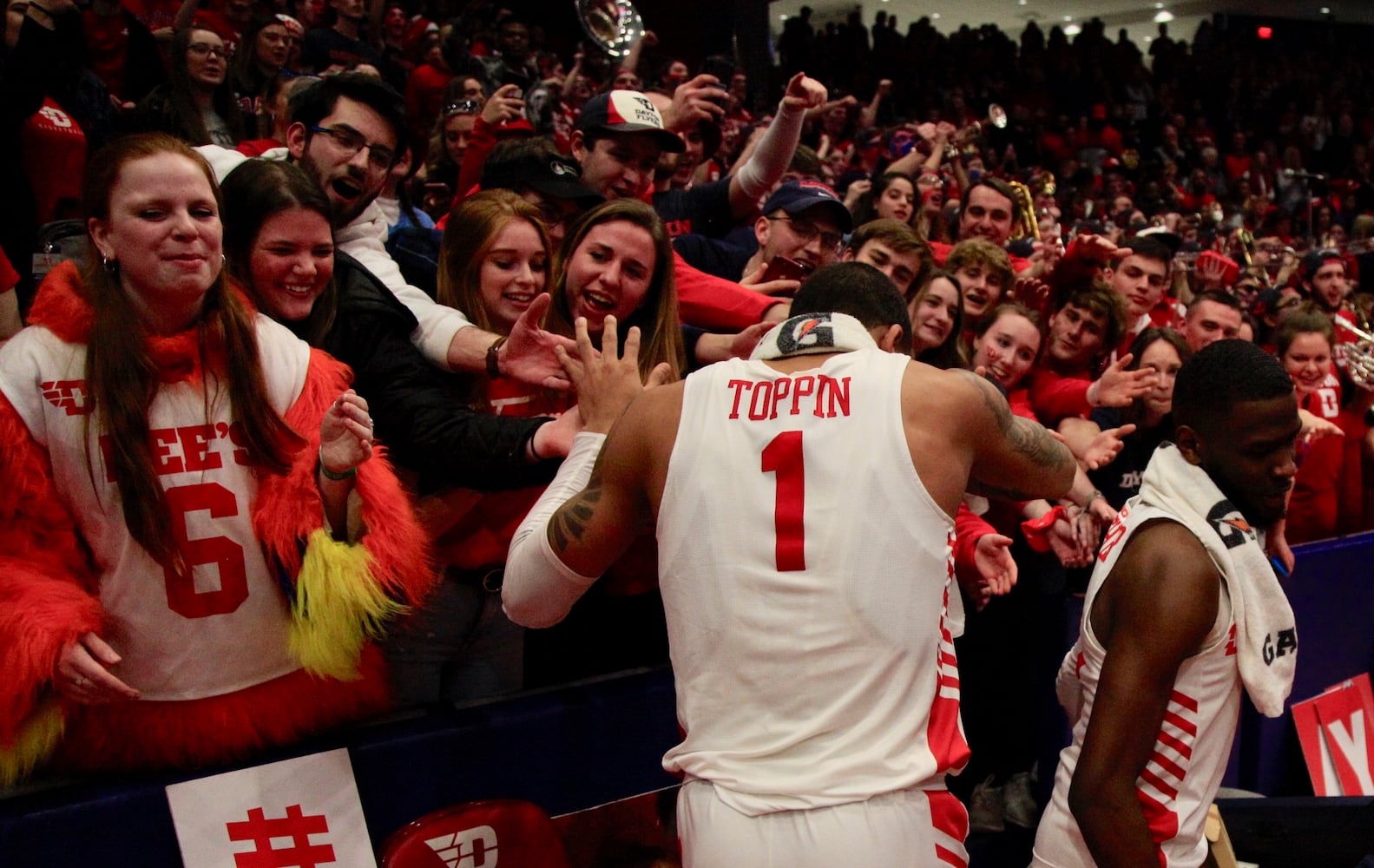 Photos: Dayton Flyers celebrate record-breaking 29th victory