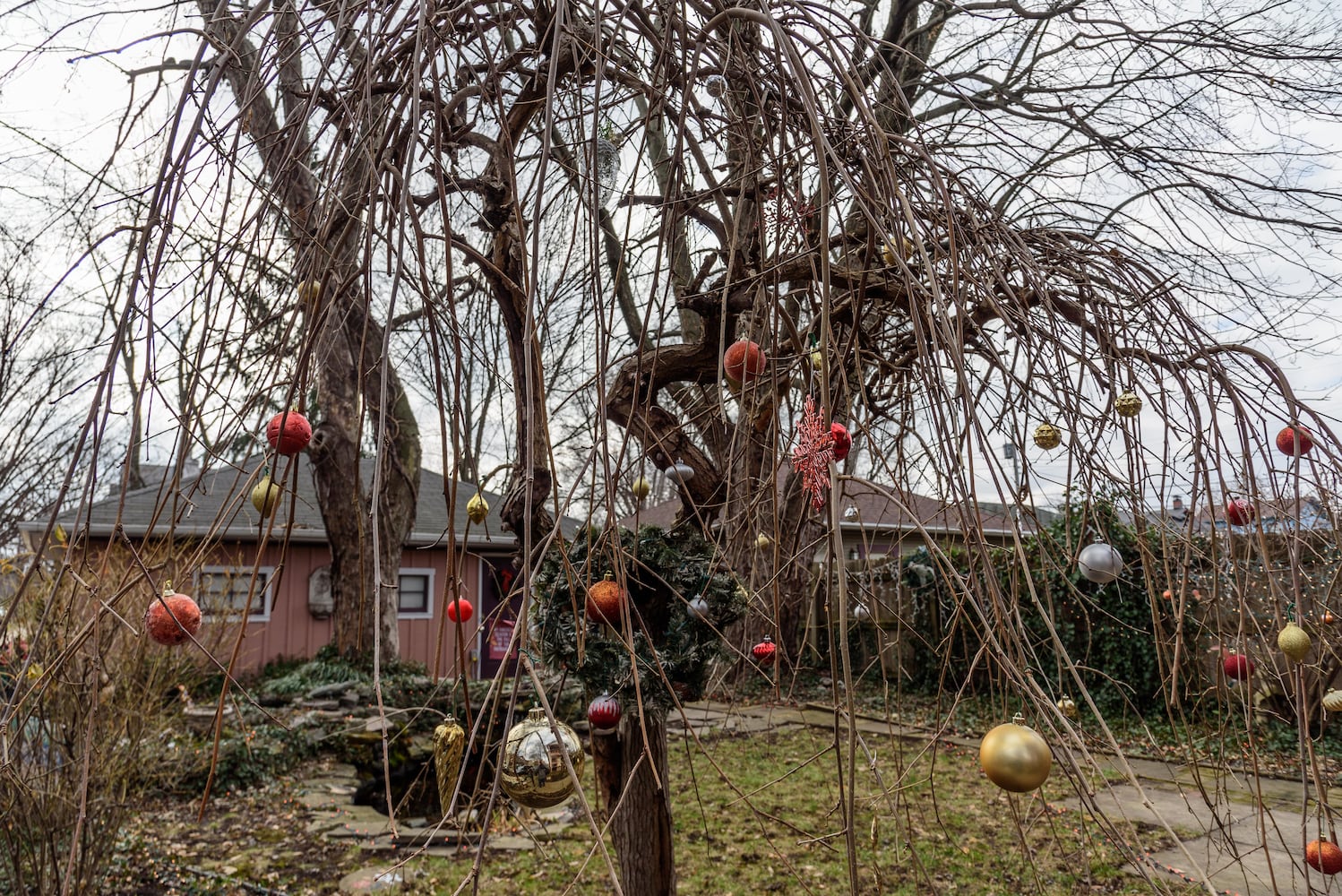 PHOTOS: A Dickens of a Christmas St. Anne’s Hill Holiday Home Tour