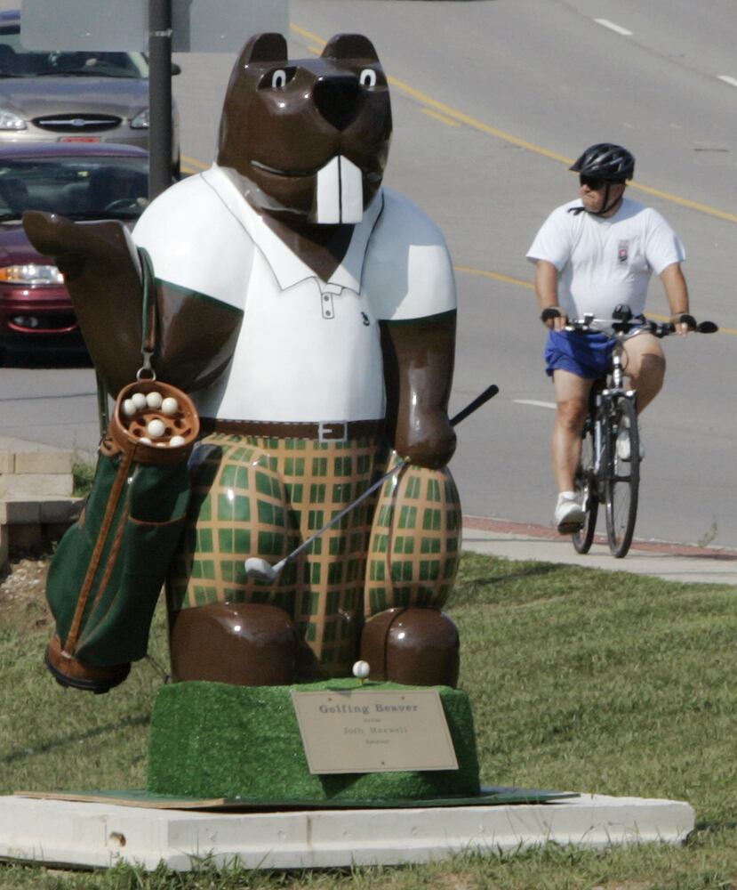 Beavercreek Beaver statues