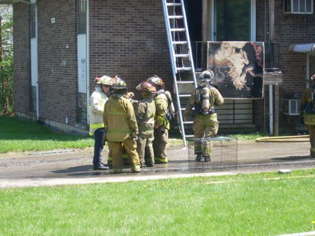 Apartment building fire in Highview Hills