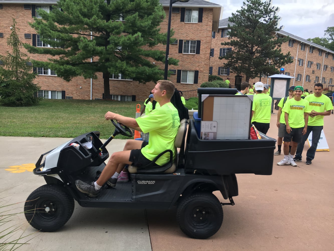 PHOTOS: 900 WSU freshmen move to campus for first time