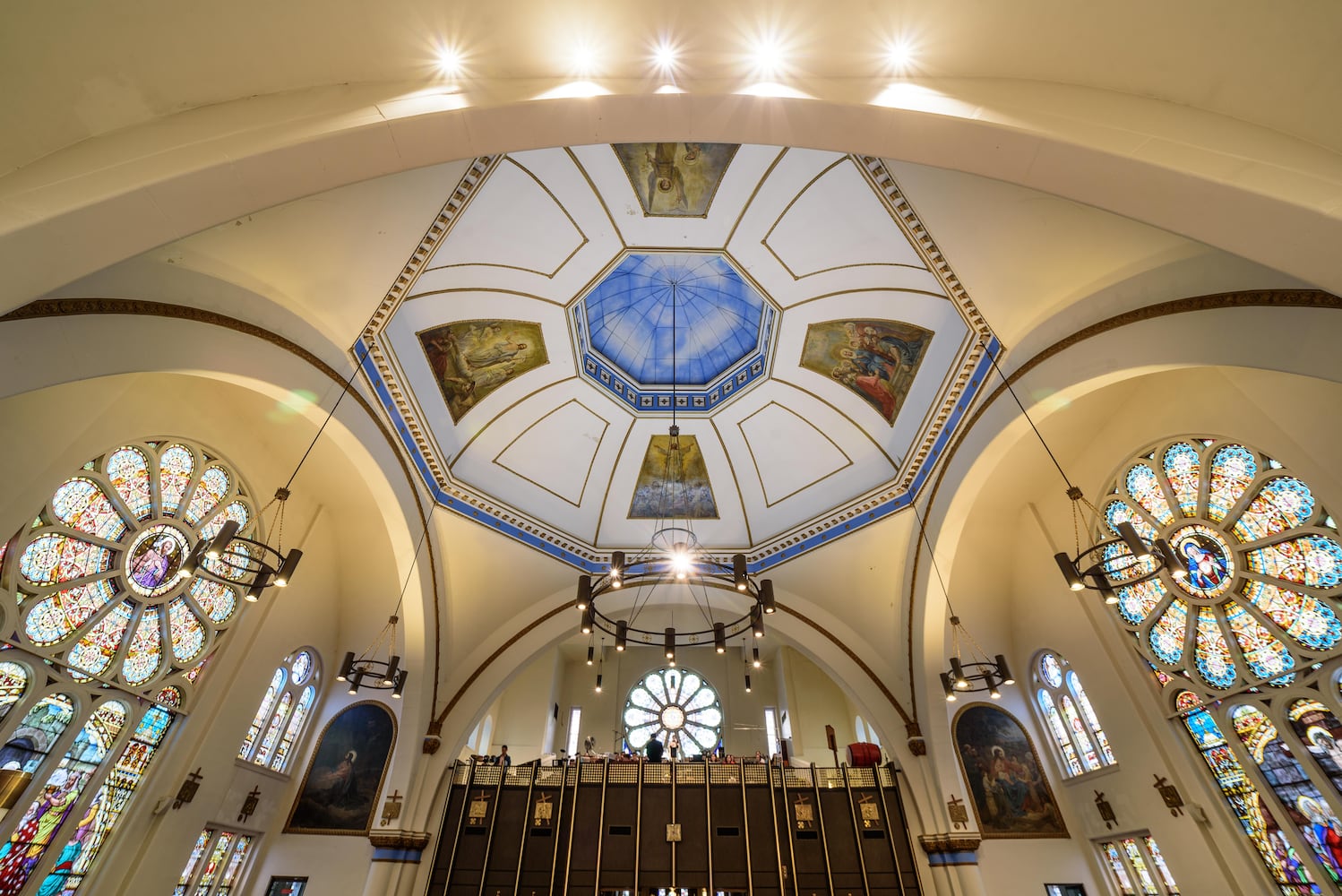 PHOTOS: A look inside Nhà Thờ Thánh Tâm (Sacred Heart Church) in downtown Dayton decorated for Christmas