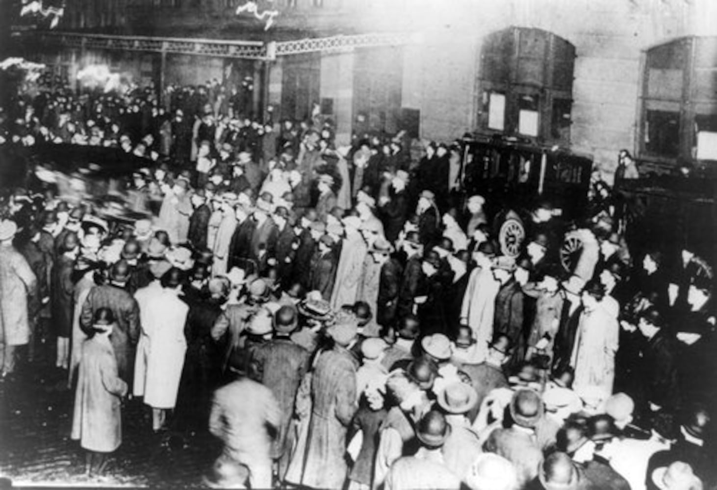 RMS Titanic sinks, April 15, 1912