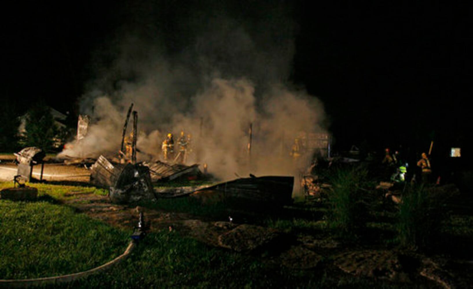 Fire destroys barn