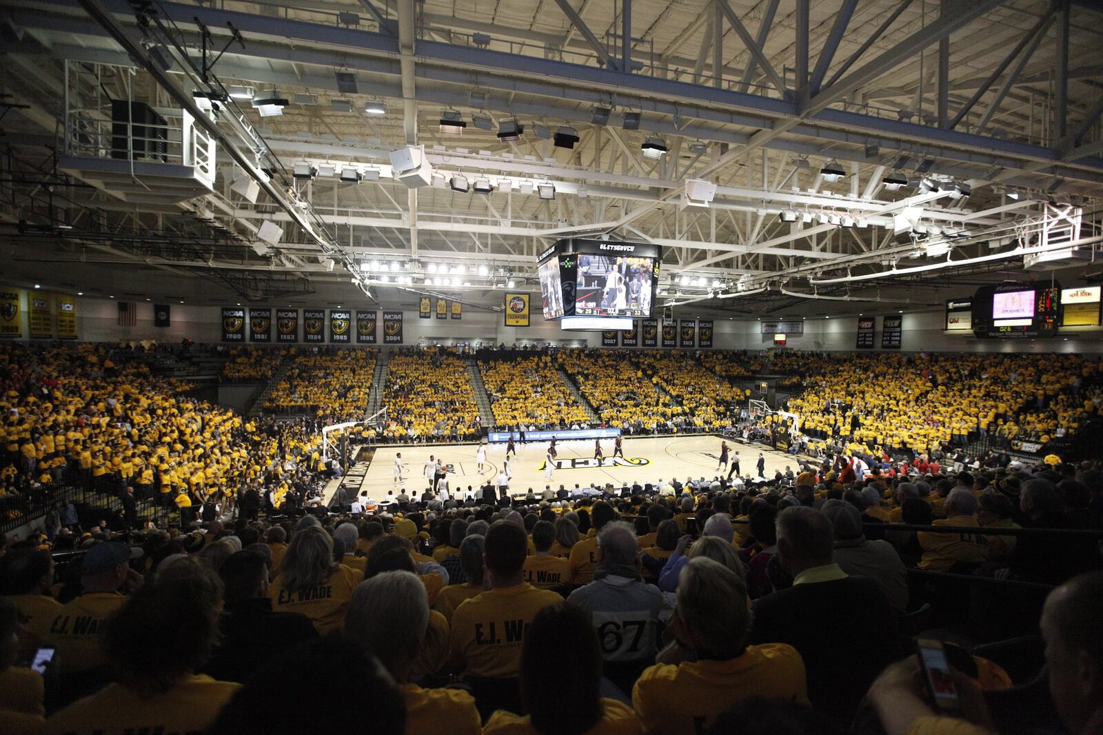 Dayton plays Virginia Commonwealth on Saturday, Feb. 28, 2015, at the Siegel Center in Richmond, Va. David Jablonski/Staff