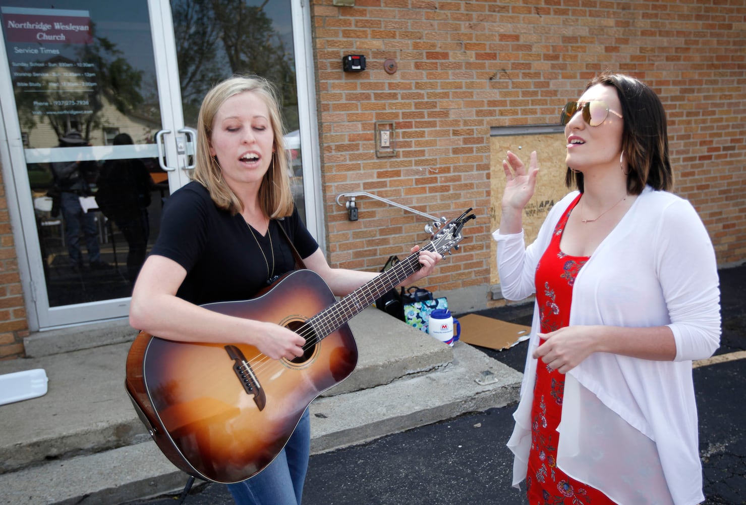 Local church hosts Sunday service outside after tornado