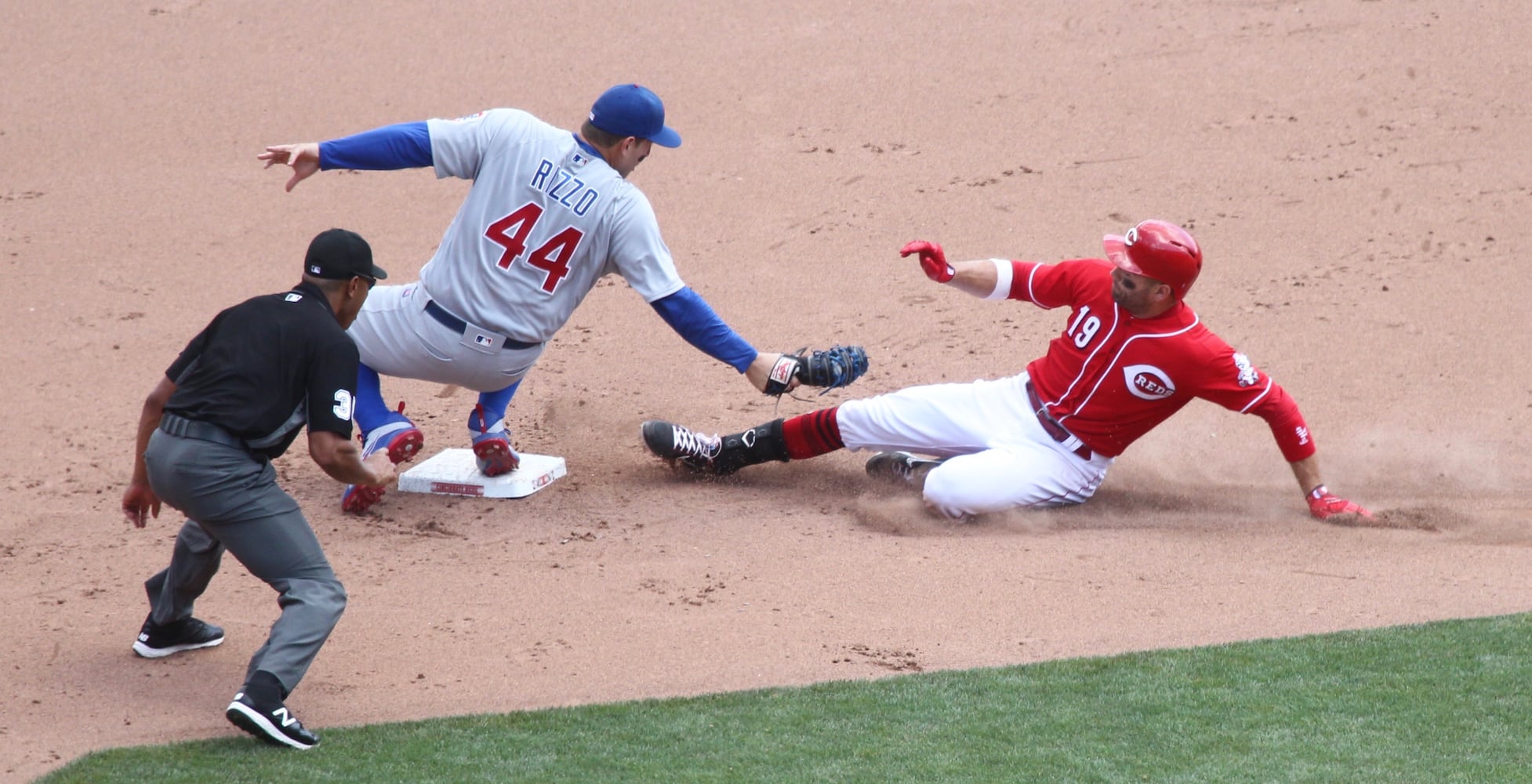 Photos: Reds sweep Cubs