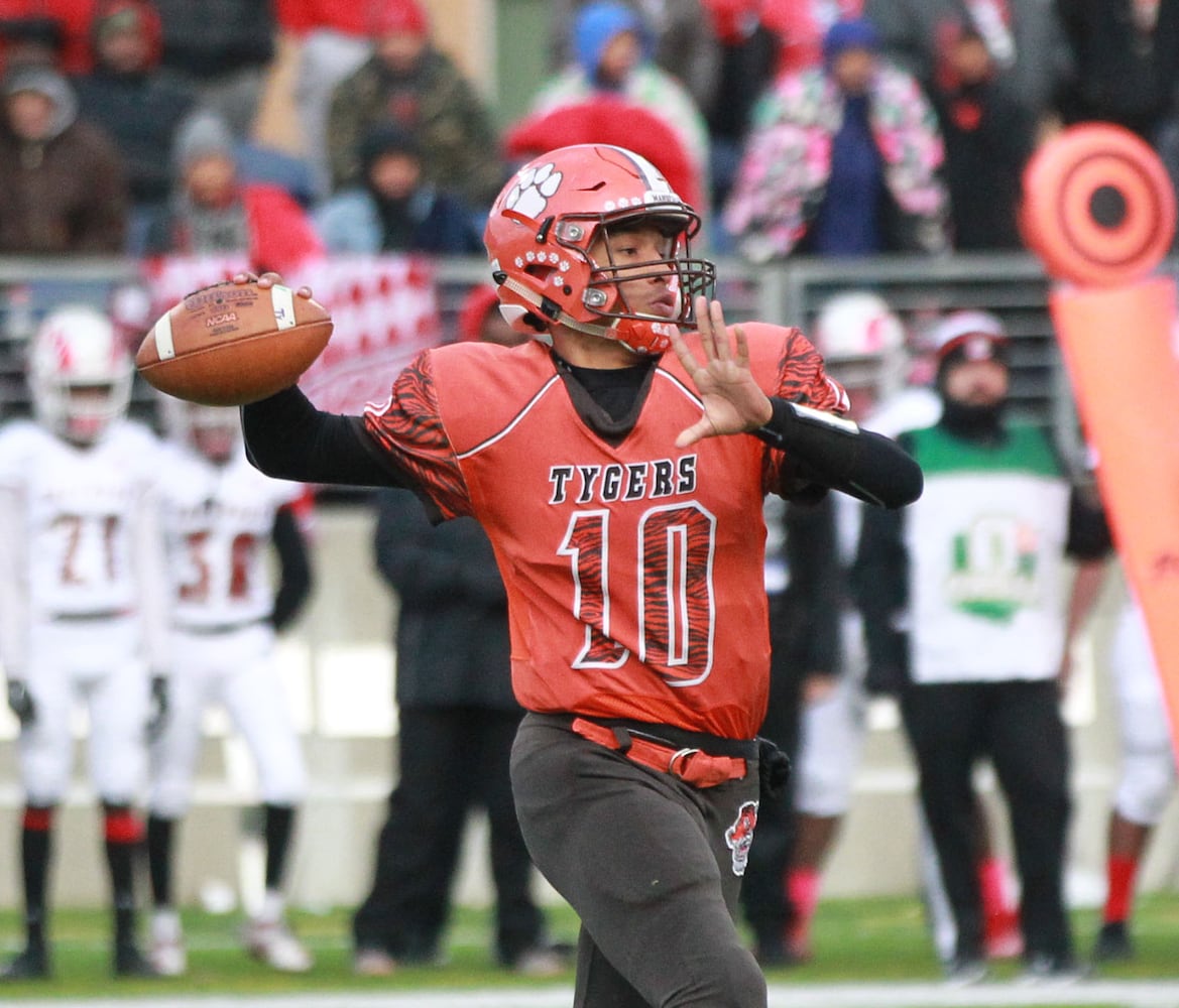 PHOTOS: Trotwood-Madison vs. Mansfield Senior, D-III state football championship