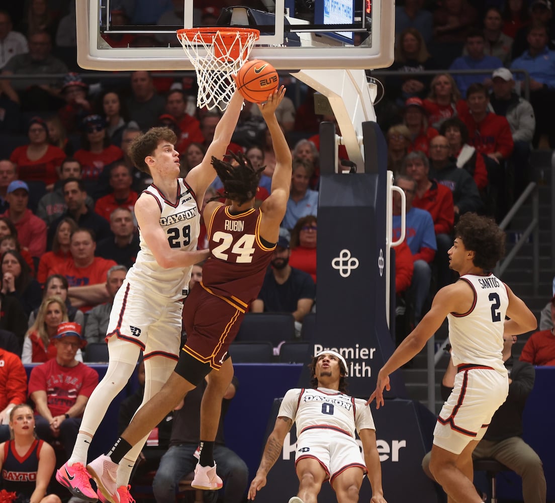 Dayton vs. Loyola Chicago