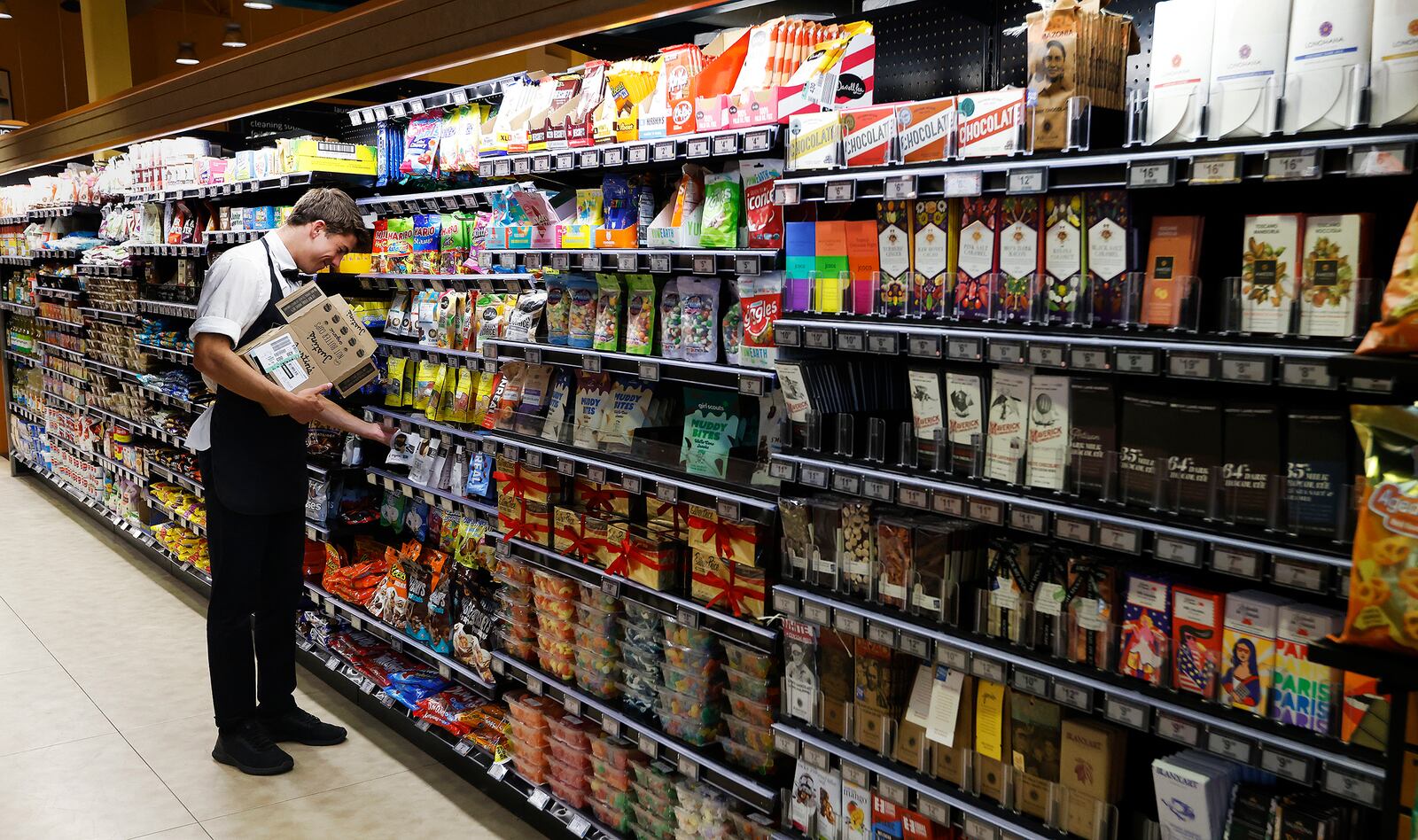 The Dorothy Lane Market in Springboro. MARSHALL GORBY\STAFF