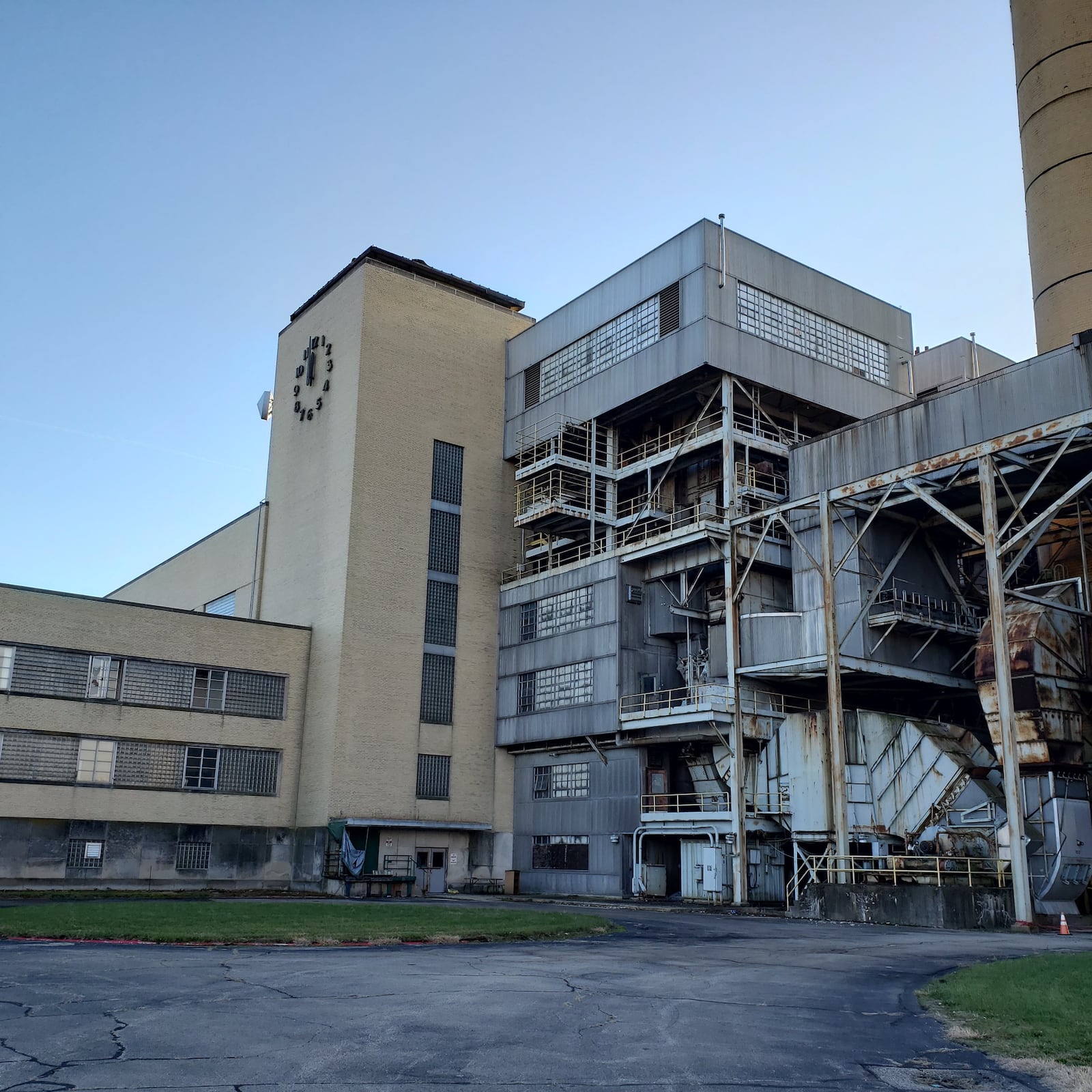 The old O.H. Hutchings Generating Station in Miamisburg along the Great Miami River. Contributed