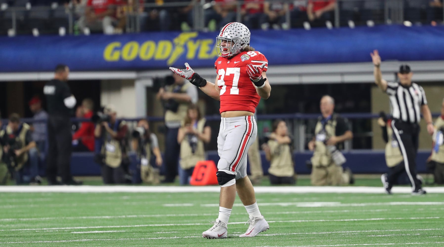 Buckeyes capitalize on turnovers to take halftime lead