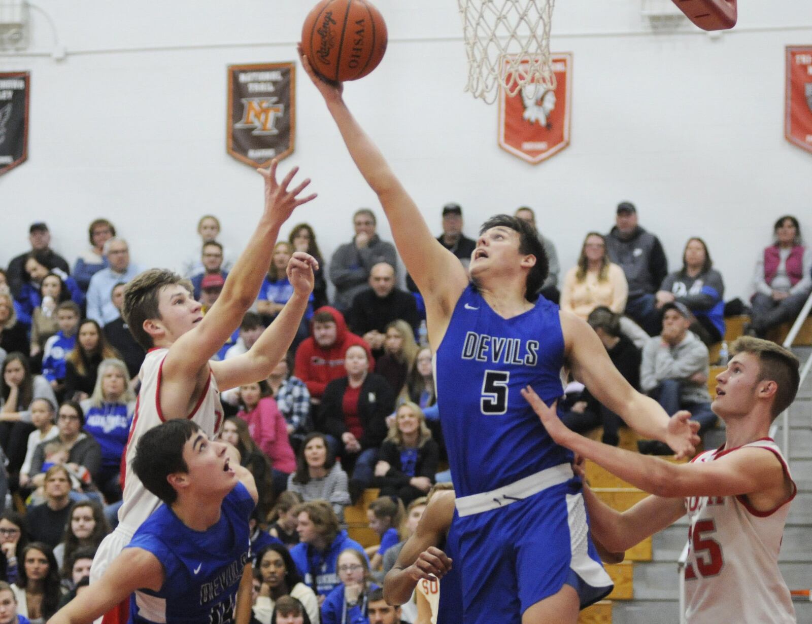 West Turner (5) hit the game-winning layup. Brookville defeated host Twin Valley South 60-58 in a boys high school basketball game on Monday, Feb. 11, 2019. MARC PENDLETON / STAFF