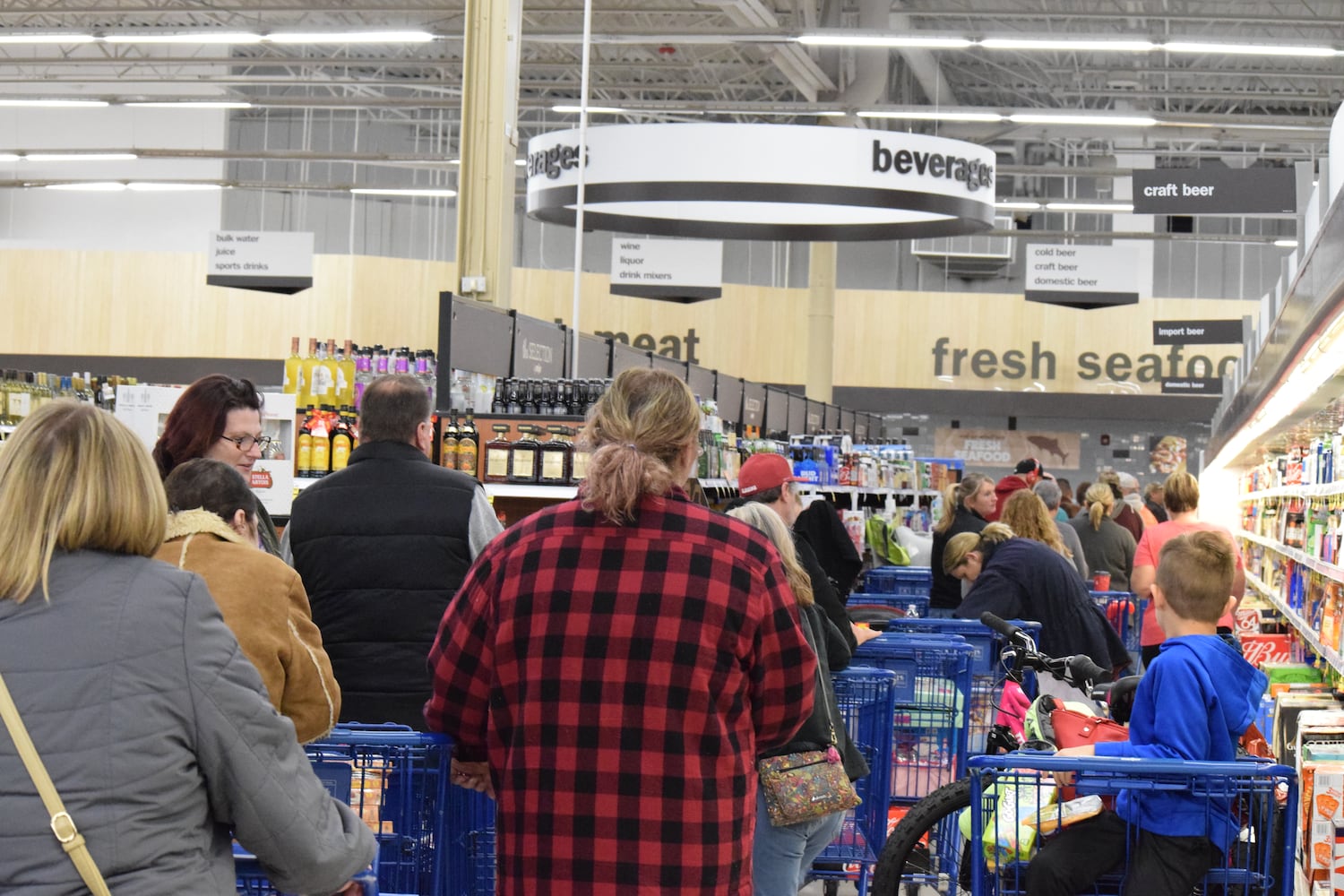 PHOTOS: Here's what local Meijer stores looked like Thanksgiving morning