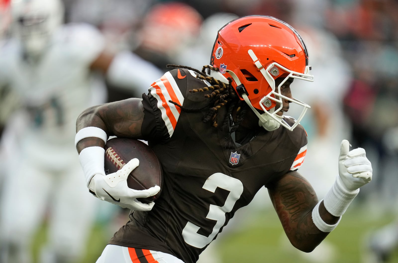 Cleveland Browns wide receiver Jerry Jeudy (3) runs during the first half of an NFL football game against the Miami Dolphins Sunday, Dec. 29, 2024, in Cleveland. (AP Photo/Sue Ogrocki)