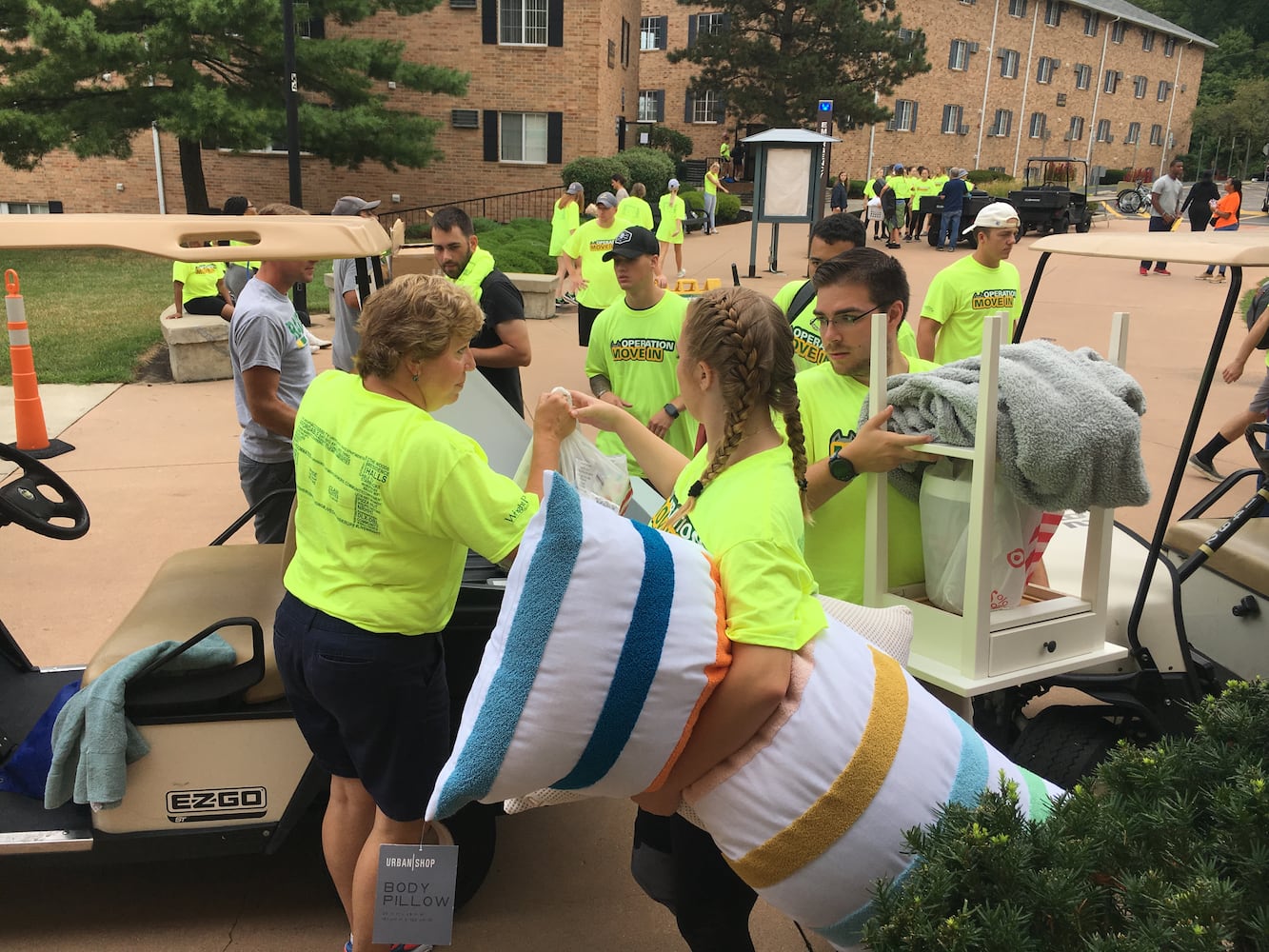 PHOTOS: 900 WSU freshmen move to campus for first time