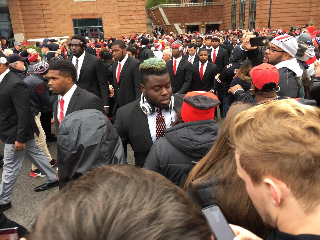 Pregame photos: Ohio State shows off new uniforms