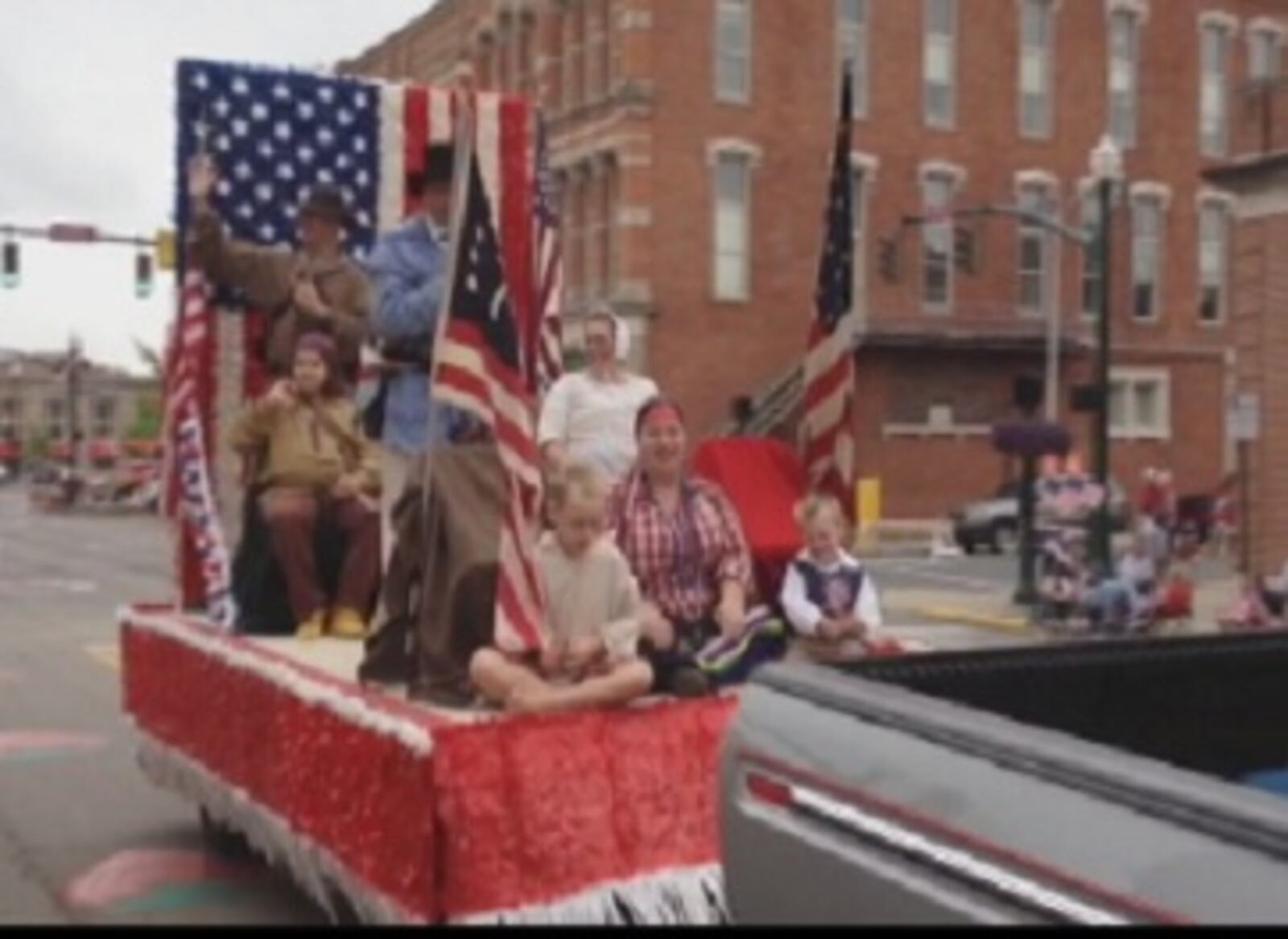 Dozens turned out to enjoy the July 4th Parade through Troy today. (Steve Baker/Staff)