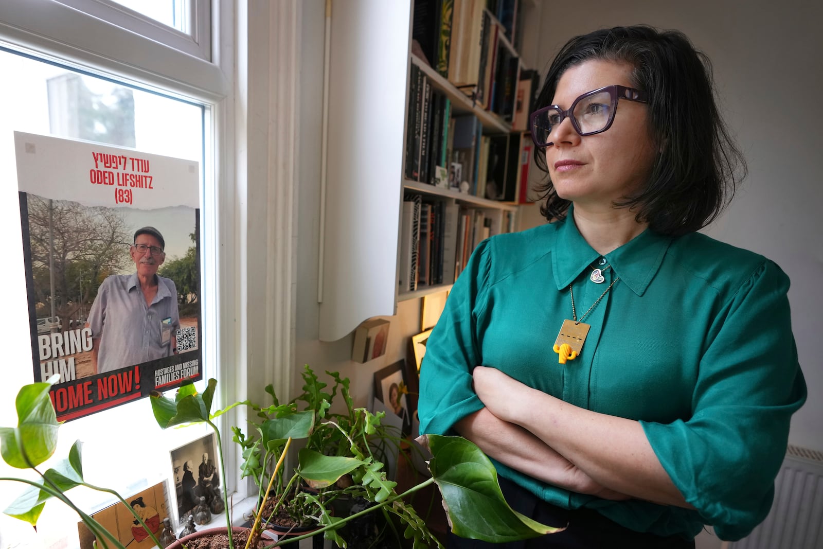 Sharone Lifschitz, whose father, Oded Lifshitz, was abducted by Hamas militants, is seen at her home in London, Friday, Jan. 17, 2025. (AP Photo/Kirsty Wigglesworth)