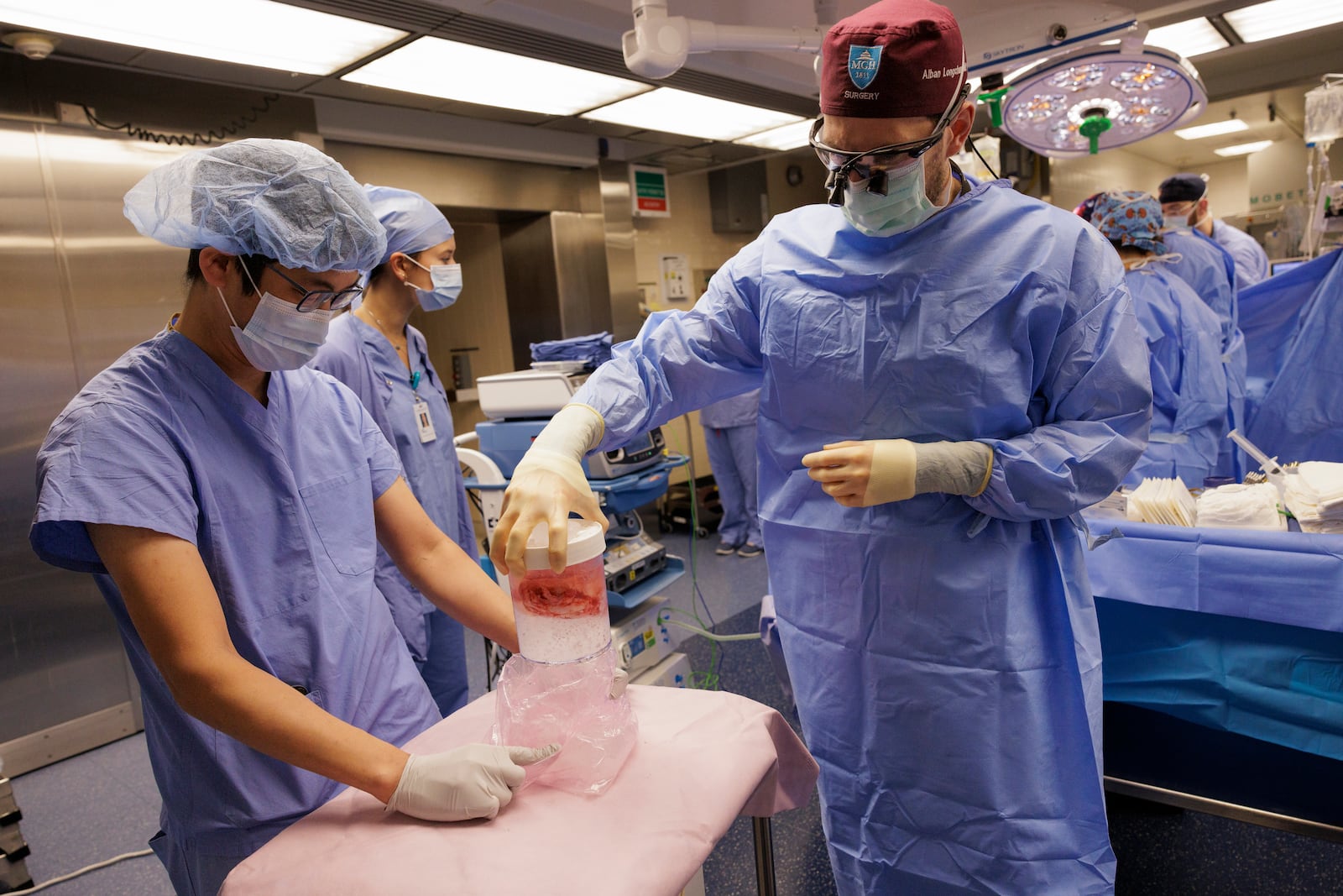 Surgeons from Massachusetts General Hospital in Boston on Jan. 25, 2025, successfully transplanted a genetically-edited pig kidney into 66-year-old Tim Andrews of Concord, N.H. (Kate Flock/Massachusetts General Hospital via AP)