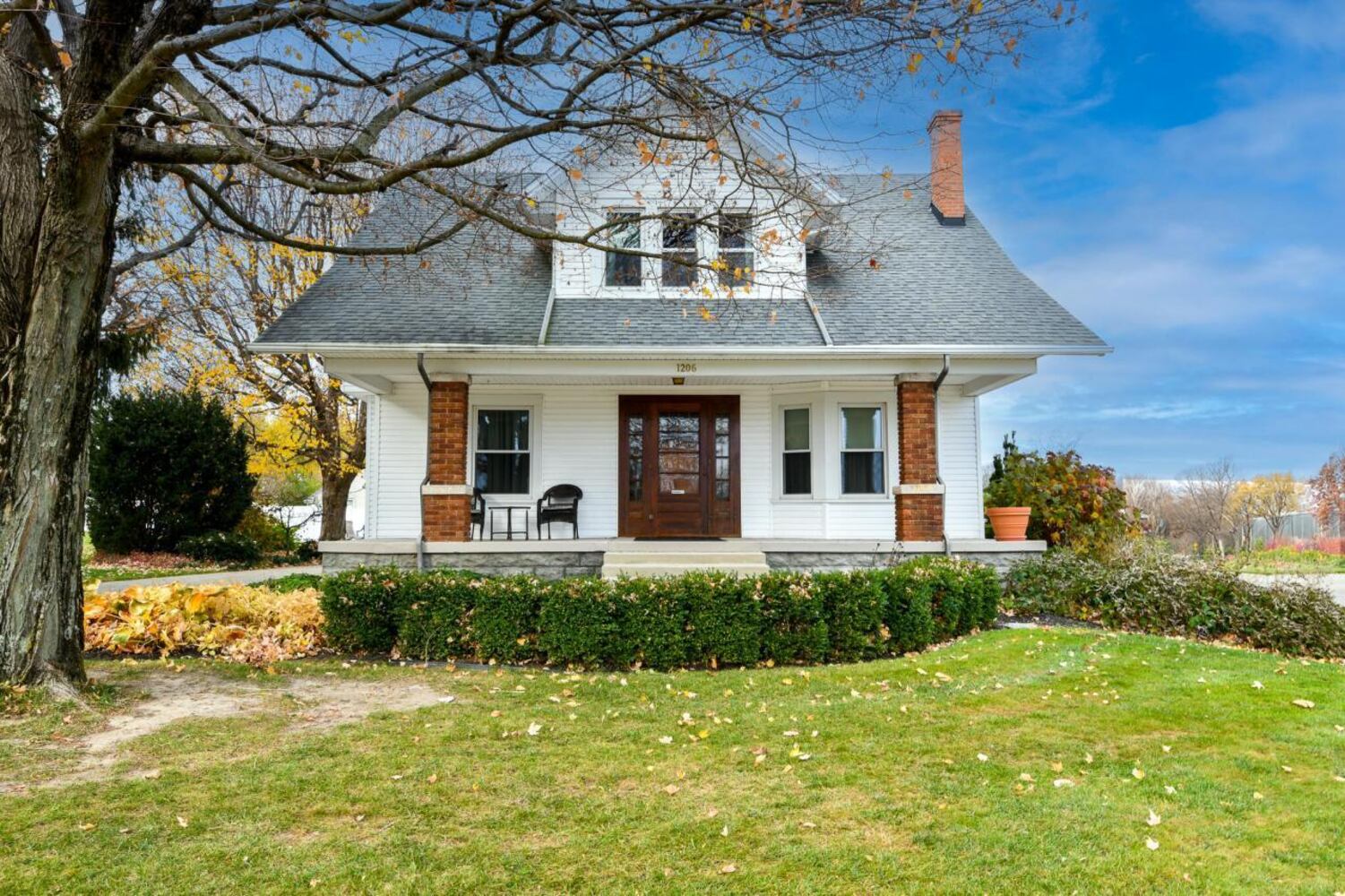 PHOTOS: Xenia home built 98 years ago on the market