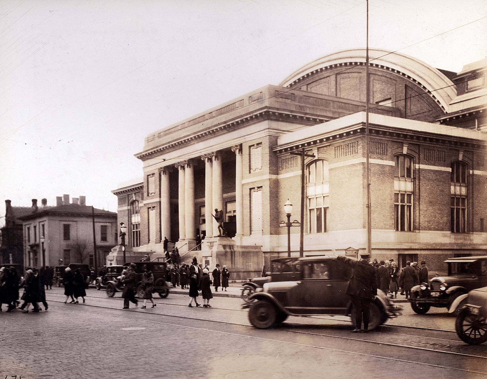 Memorial Hall, shown in an undated photograph, is located at First and St. Clair Streets in Dayton and was dedicated in 1910. PHOTO COURTESY OF THE DAYTON METRO LIBRARY LUTZENBERGER PICTURE COLLECTION