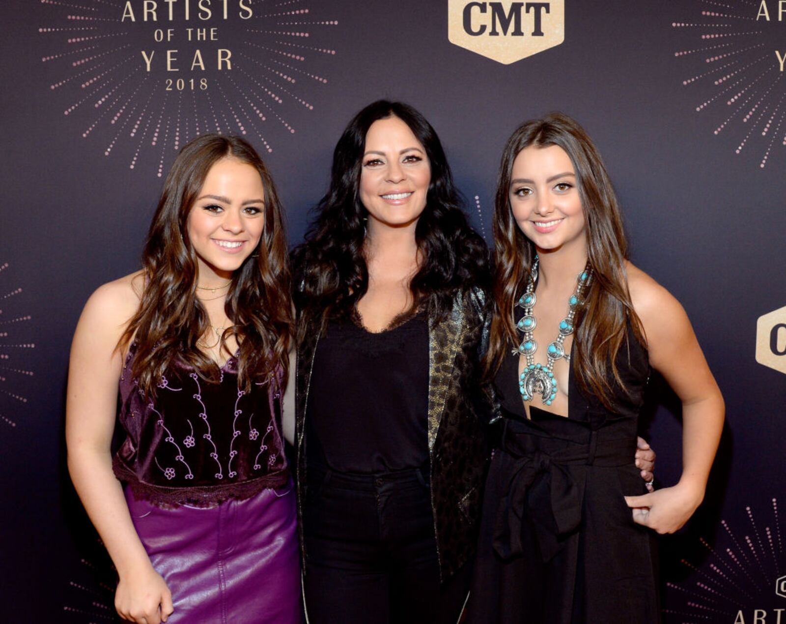 NASHVILLE, TN - OCTOBER 17:  Audrey Evans, Sara Evans and Olivia Evans attend the 2018 CMT Artists of The Year at Schermerhorn Symphony Center on October 17, 2018 in Nashville, Tennessee.  (Photo by Rick Diamond/Getty Images for CMT)