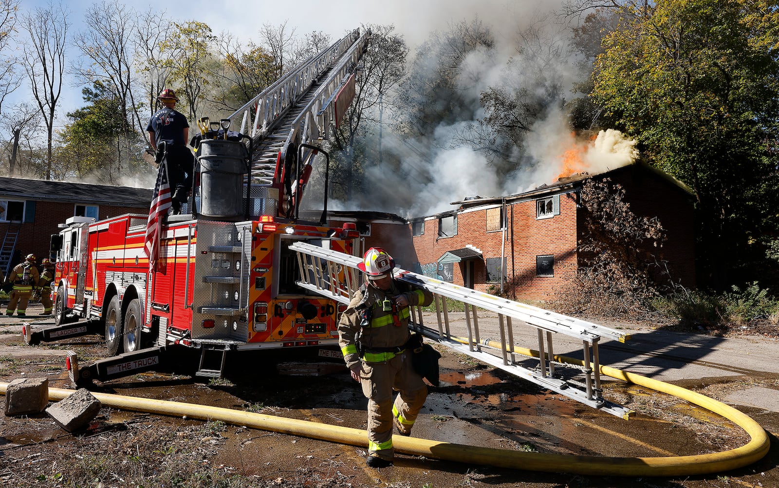 The Dayton Fire Department responded to a large fire at a vacant Dayton apartment building on Riverside Dr. Thursday, Oct. 14, 2024. MARSHALL GORBY\STAFF