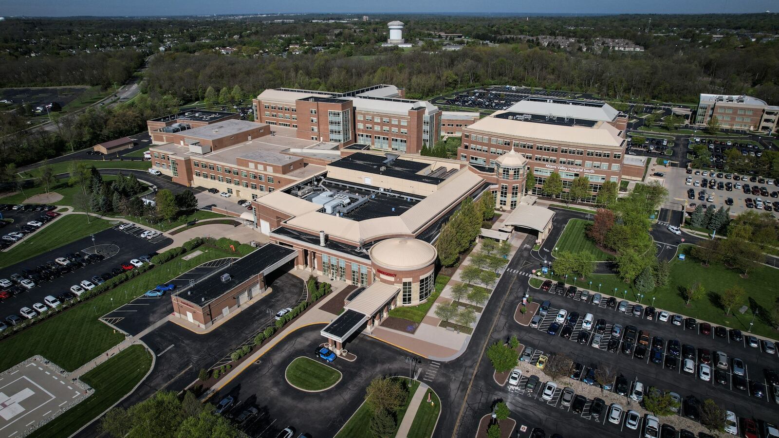 Miami Valley Hospital South is located at 2400 Miami Valley Drive in Centerville. JIM NOELKER/STAFF