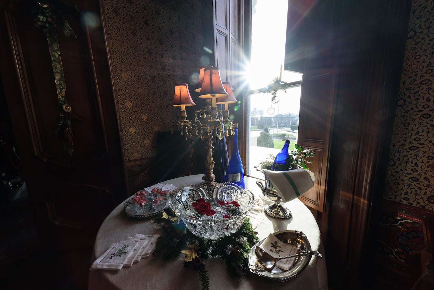 PHOTOS: A Dickens of a Christmas St. Anne’s Hill Holiday Home Tour 2024