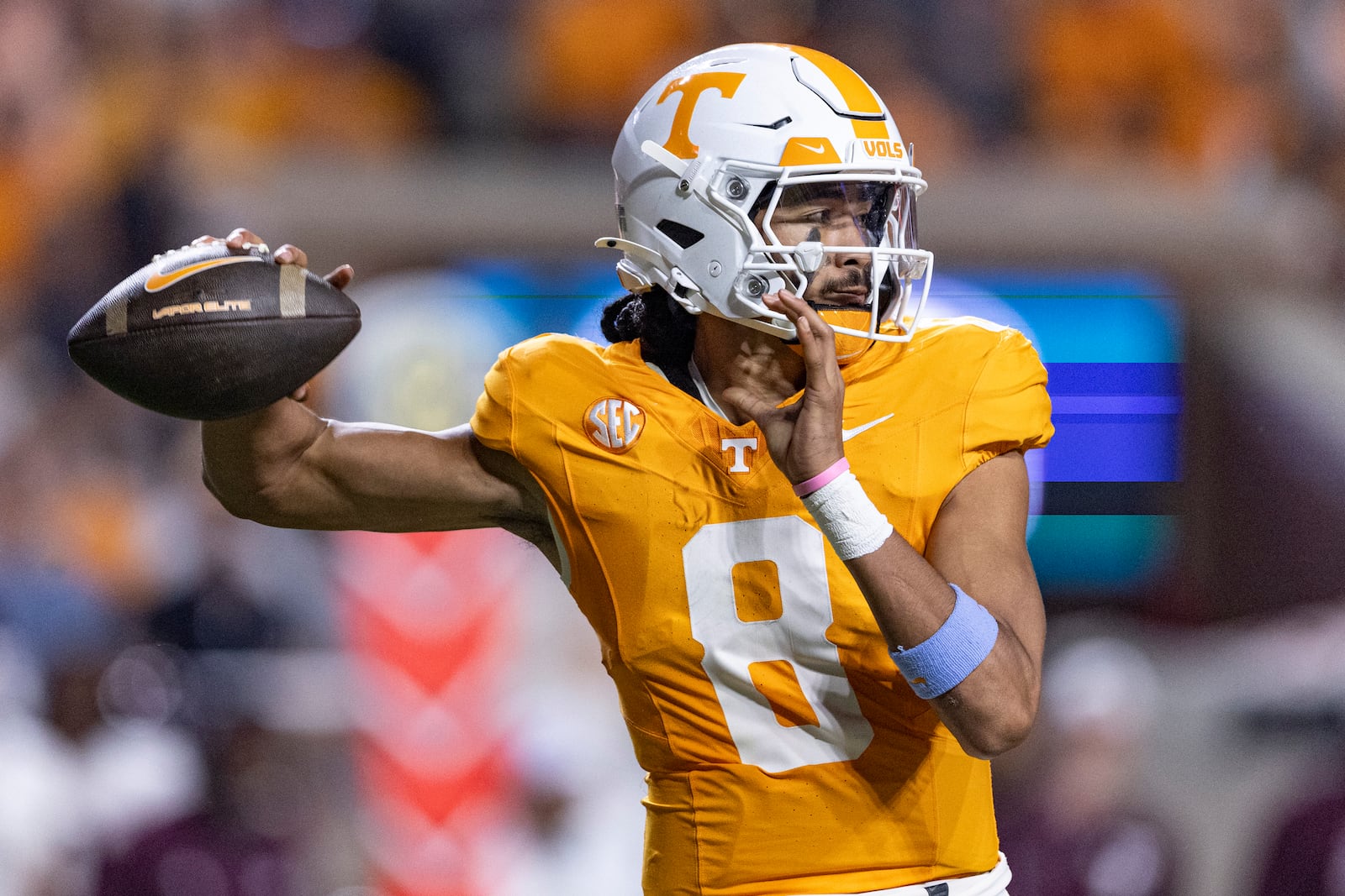 Tennessee quarterback Nico Iamaleava prepares to throw to a receiver during the first half of an NCAA college football game against Mississippi State, Saturday, Nov. 9, 2024, in Knoxville, Tenn. (AP Photo/Wade Payne)