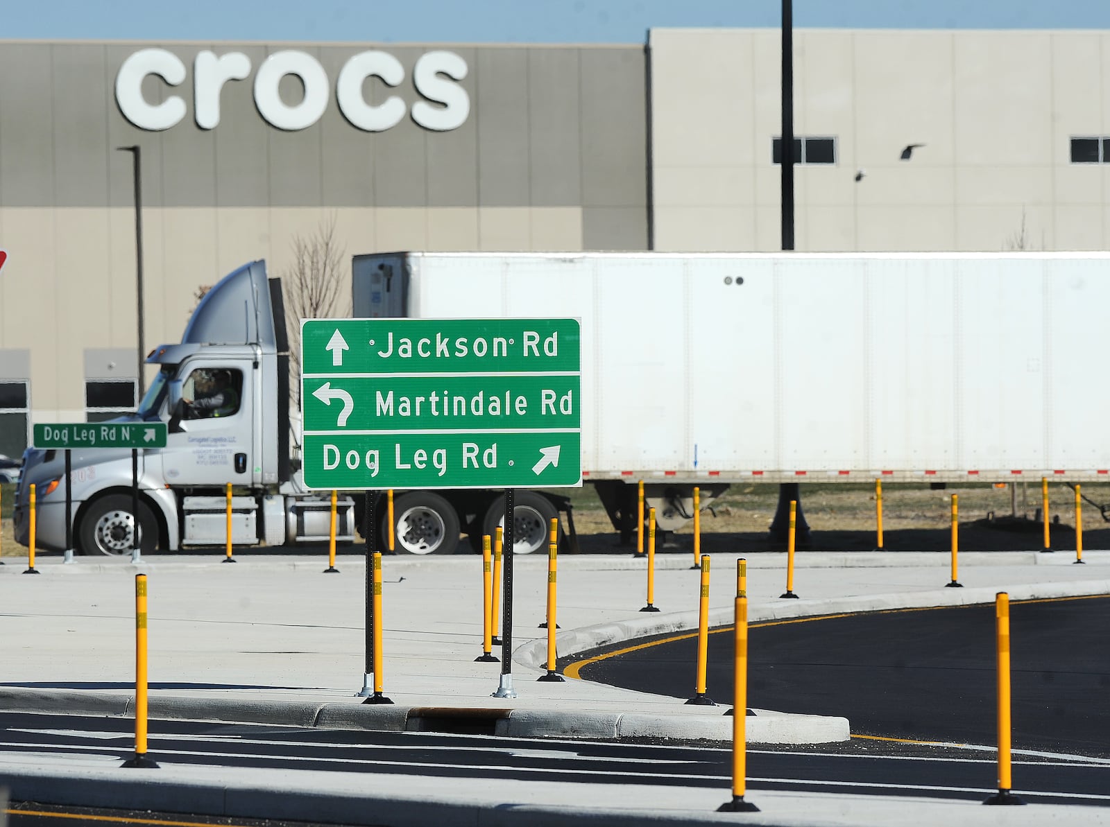 The newly constructed roundabout at Union Airpark Blvd. and Dog Leg Road near the Dayton International Airport is designed to improve truck traffic flow through the commercial development in the area. MARSHALL GORBY\STAFF