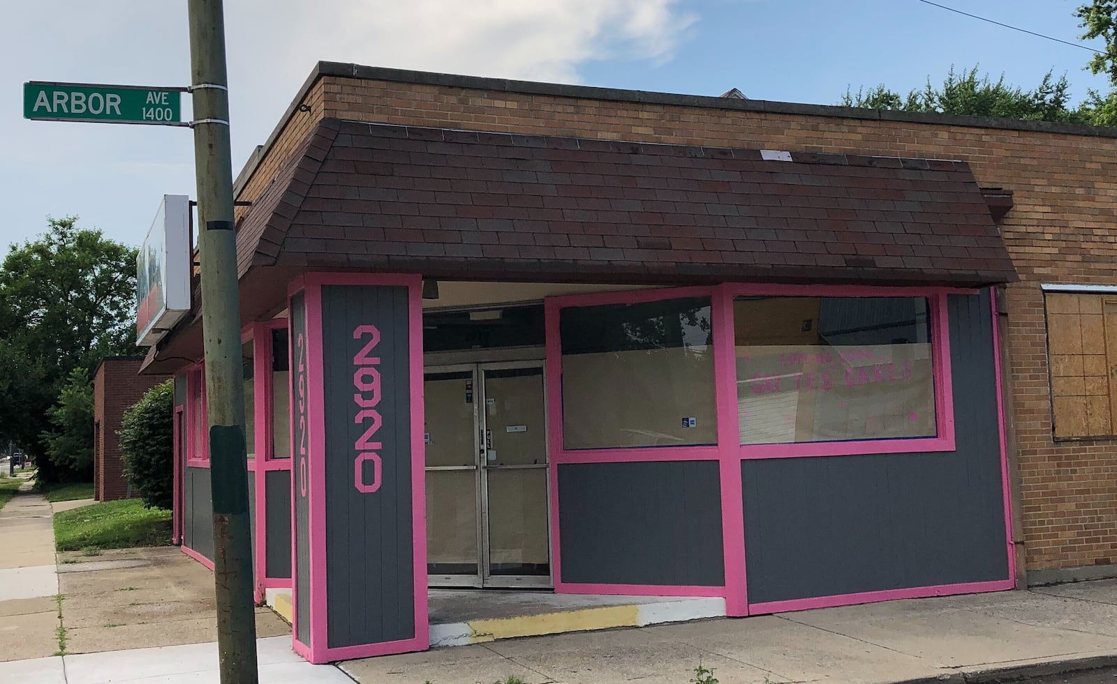 Say Yes Cakes, a Dayton bakery previously located on Wayne Ave., has closed its doors, but owner Jennifer Coyle said they have plans to relocate.