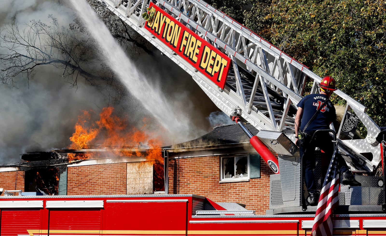 The Dayton Fire Department responded to a large fire at a vacant Dayton apartment building on Riverside Dr. Thursday, Oct. 14, 2024. MARSHALL GORBY\STAFF