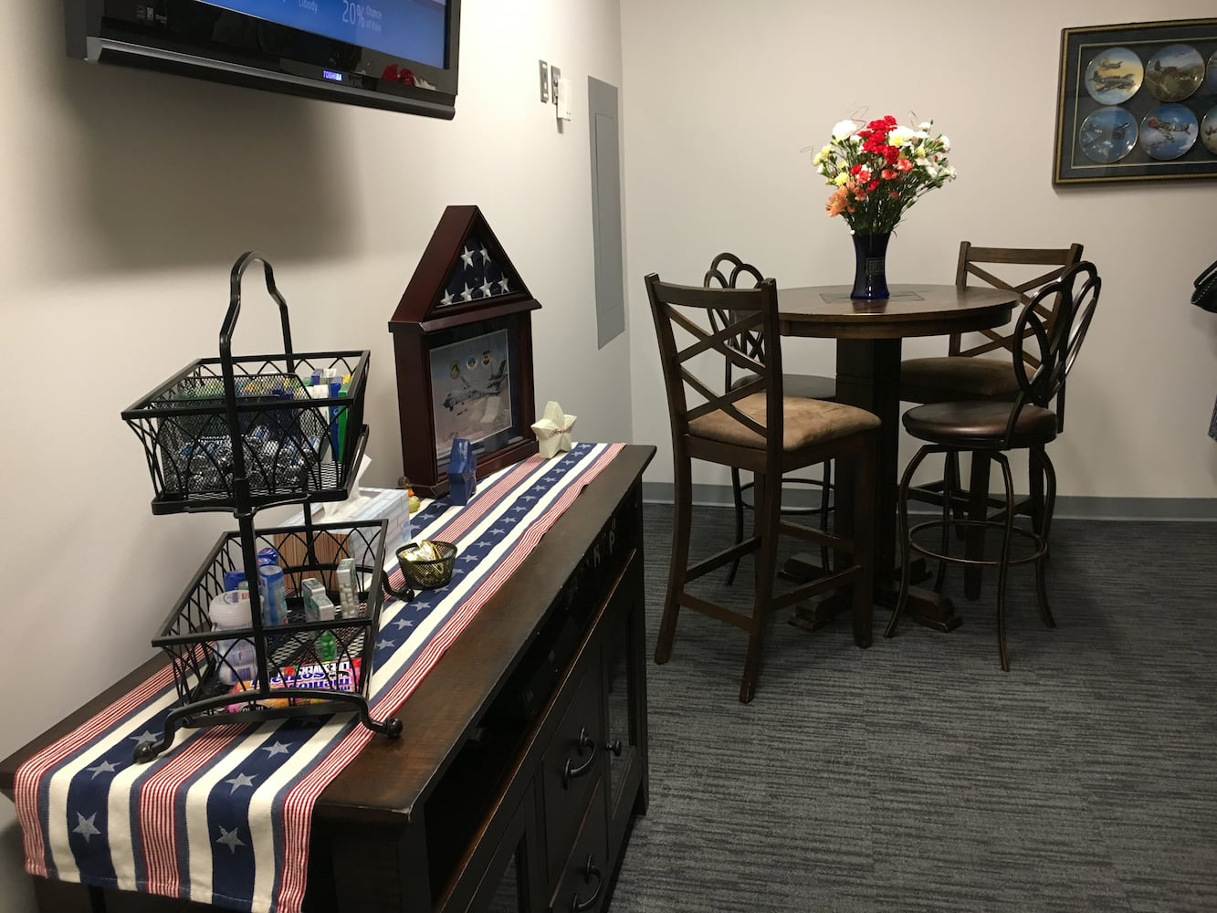 New USO center opens at Dayton Airport