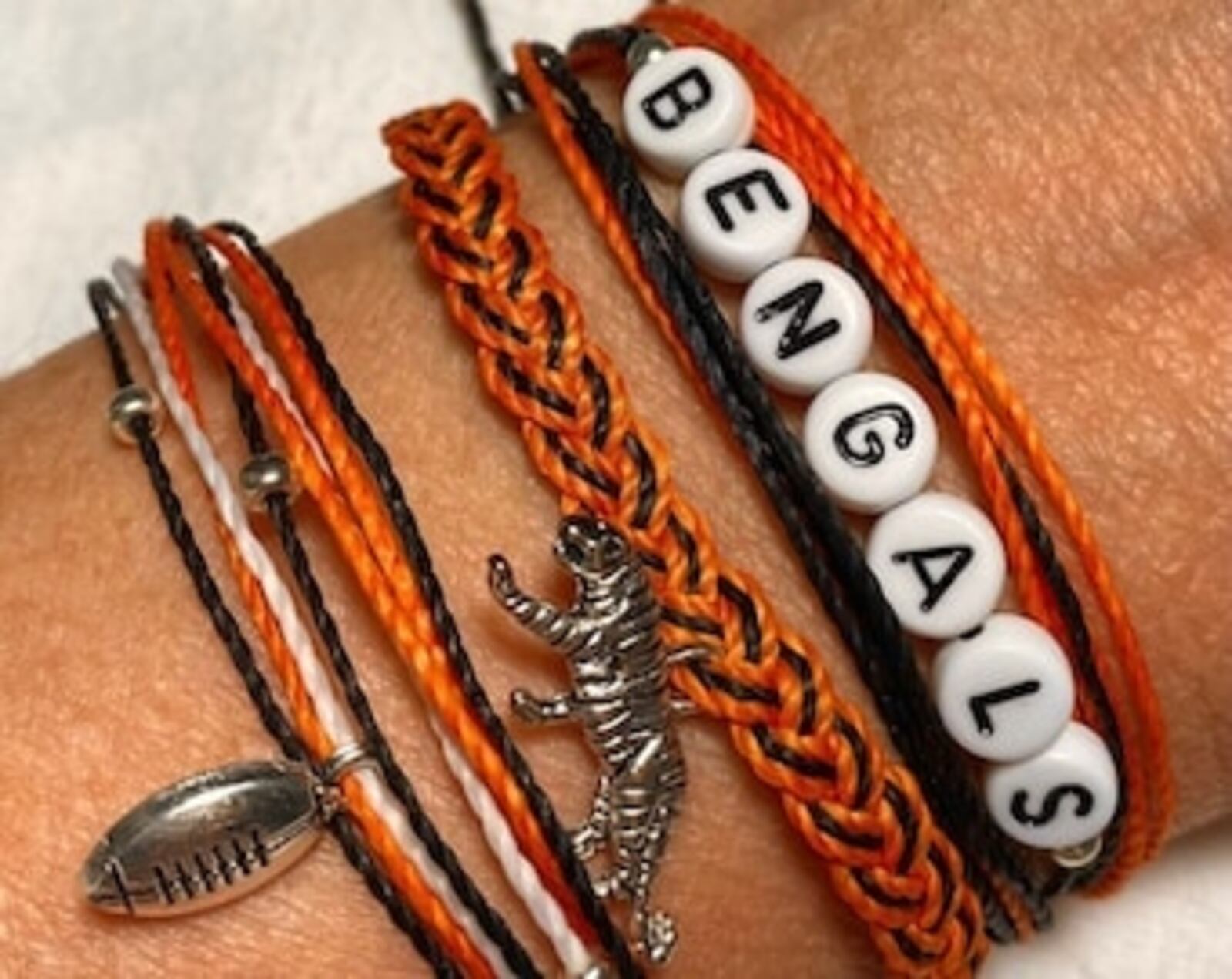 Scout the shops of artisans on Etsy for game-day style inspiration. This fun and festive bracelet combo can be ordered on BeachyBraceletsbyJJ (PHOTO COURTESY: ETSY). 