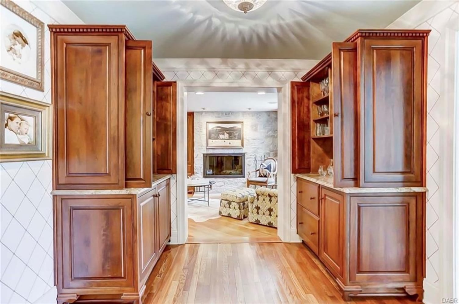 PHOTOS: Luxury Oakwood home up for sale