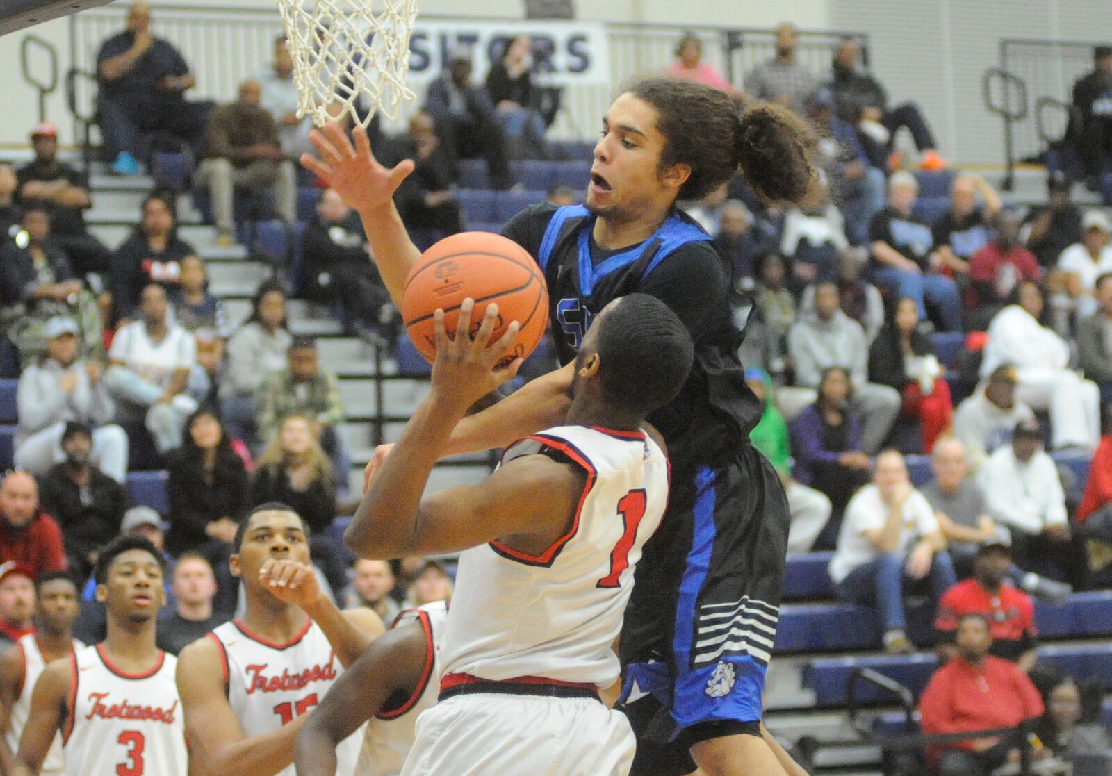 Amari Davis of Trotwood-Madison (shooting) sparked the Rams’ comeback. MARC PENDLETON / STAFF