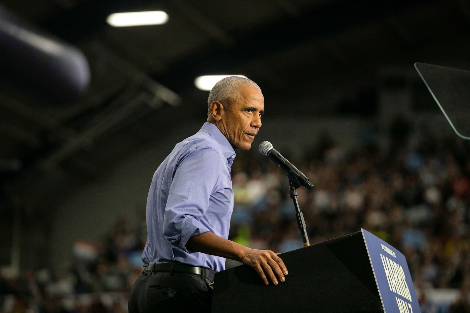 
                        Former President Barack Obama speaks at a campaign rally for Vice President Kamala Harris at the Fitzgerald Field House in Pittsburgh on Thursday, Oct. 10, 2024. Obama traveled to Pittsburgh on Thursday to urge voters there to choose Vice President Kamala Harris in November, aiming a message at one group in particular: Black men. (Maddie McGarvey/The New York Times)
                      