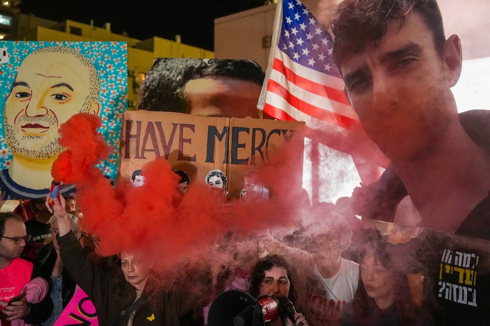 People attend a rally calling for the release of hostages held in the Gaza Strip, in front of the U.S. Embassy branch office in Tel Aviv, Israel, Tuesday, Feb. 4, 2025, ahead of the planned meeting between U.S. President Donald Trump and Israeli Prime Minister Benjamin Netanyahu. (Photo/Ohad Zwigenberg)