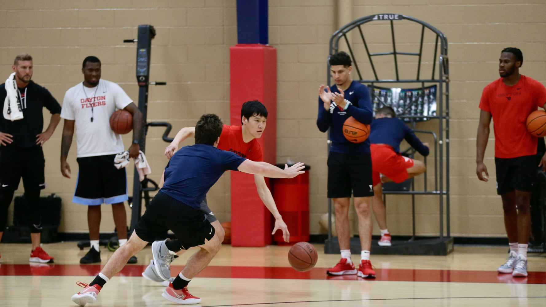 Dayton Flyers practice