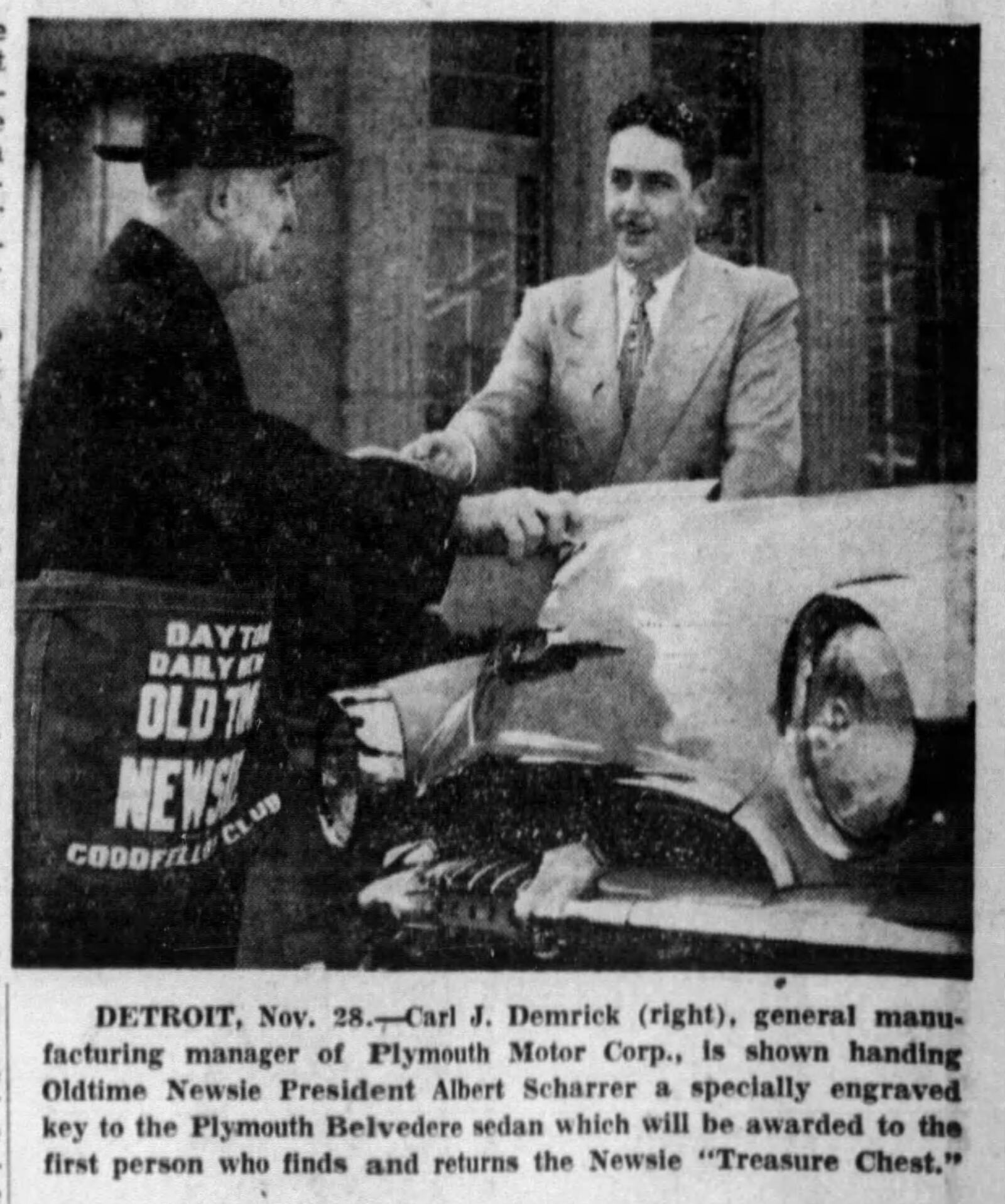 Nov. 29, 1953: Treasure hunt prize previewed. DAYTON DAILY NEWS ARCHIVES