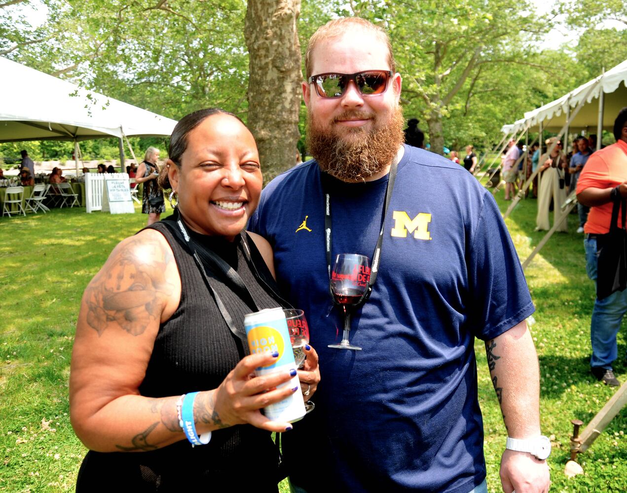 Did we spot you at Fleurs de Fete at Carillon Historical Park?