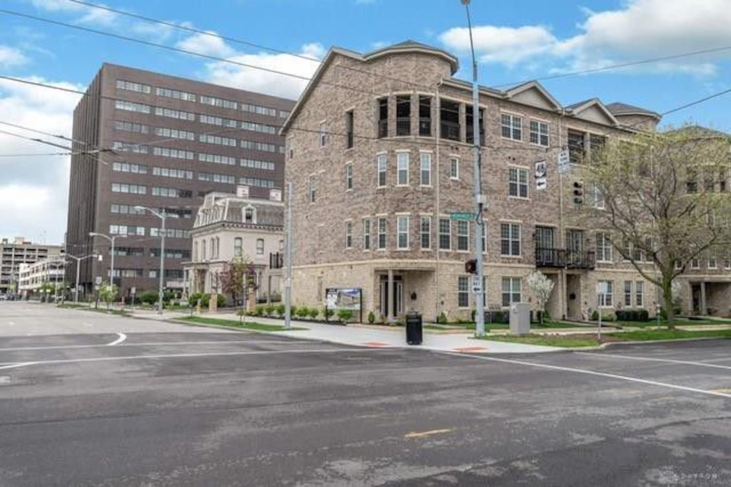 PHOTO: Downtown "smart home" with $35K in electronics on market