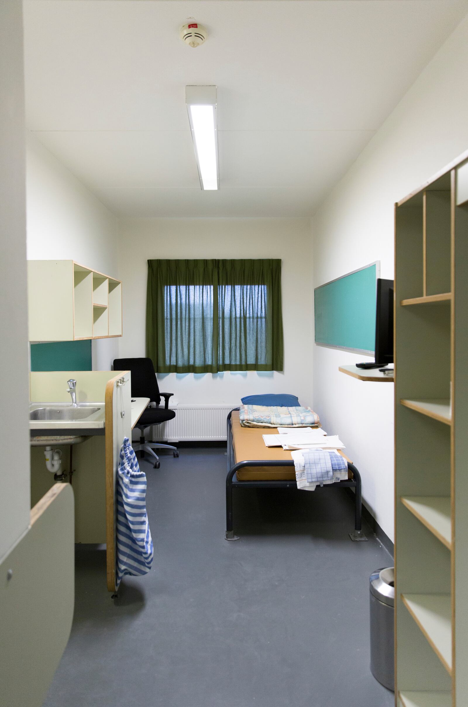 This 2017 photo provided by the International Criminal Court in The Hague, Netherlands, on Wednesday, March 12, 2025, shows a standard cell at the ICC Detention Center located within a Dutch prison complex in Scheveningen, Netherlands. (ICC-CPI via AP)