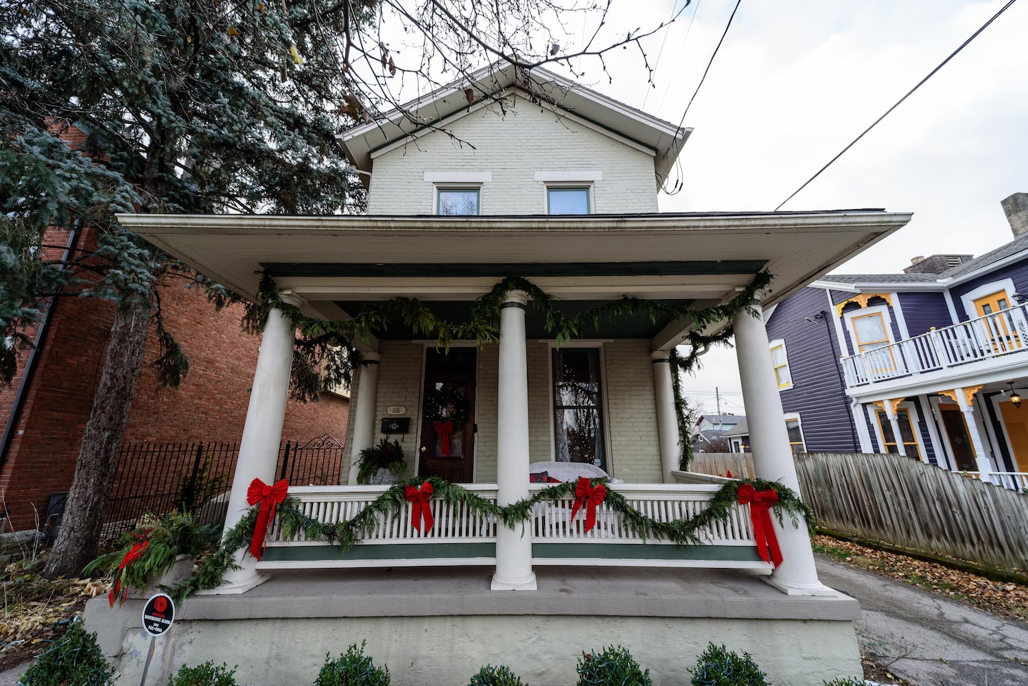 PHOTOS: A Dickens of a Christmas St. Anne’s Hill Holiday Home Tour