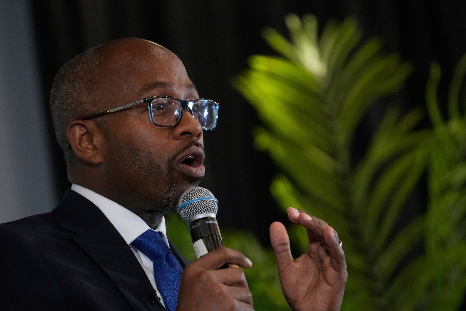 Loren Taylor answers a question during the Oakland mayoral debate Tuesday, March 11, 2025, in Oakland, Calif. (AP Photo/Godofredo A. Vásquez)