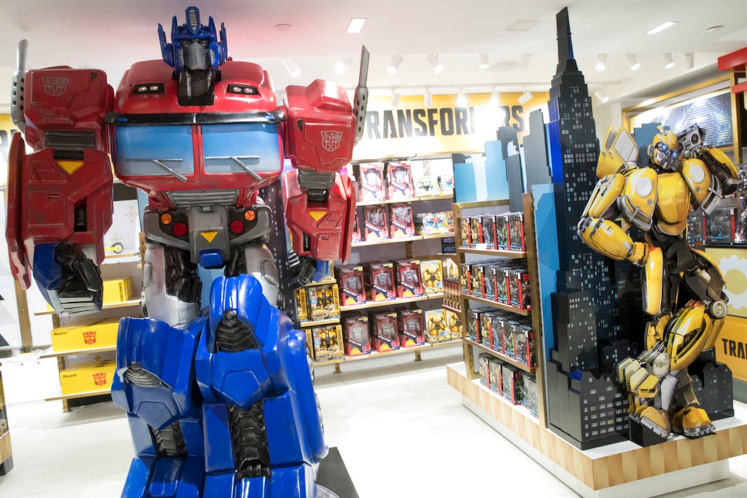 Photos: New FAO Schwarz toy store opens at 30 Rockefeller Plaza