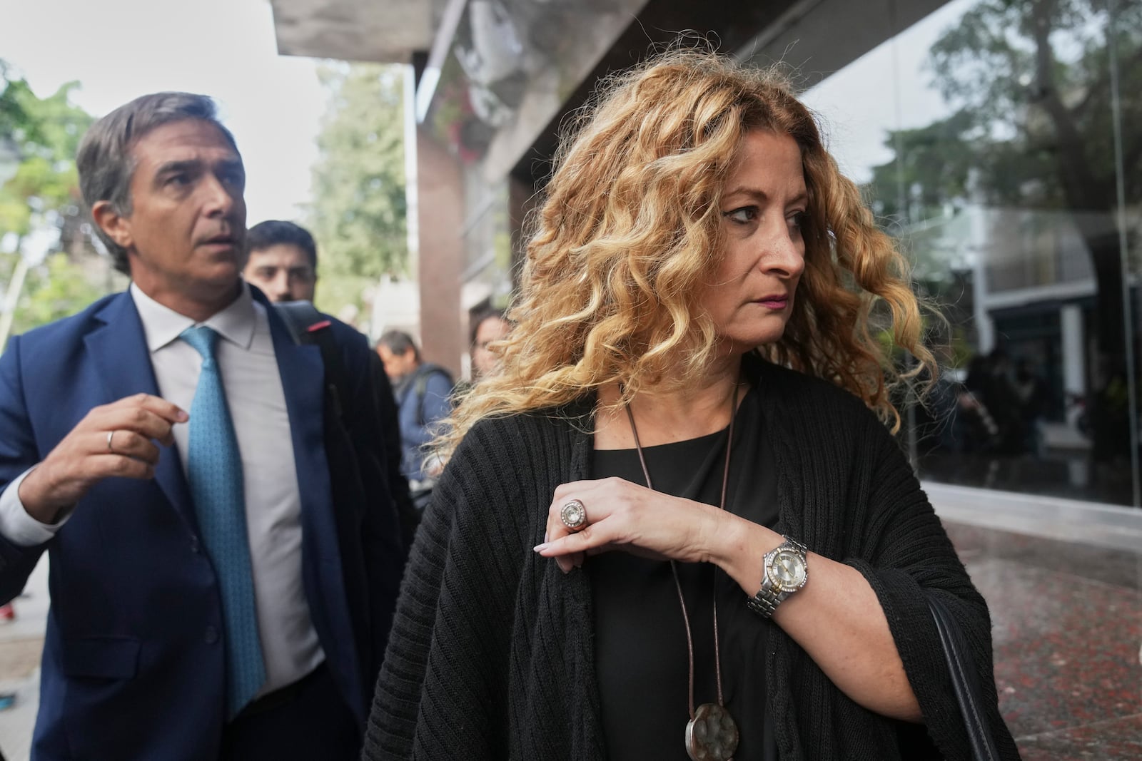 Psychiatrist Nancy Forlini arrives for a court hearing in the trial charging the medical team that treated late soccer star Diego Maradona with alleged homicide by negligence in San Isidro, on the outskirts of Buenos Aires, Argentina, Tuesday, March 11, 2025. (AP Photo/Natacha Pisarenko)