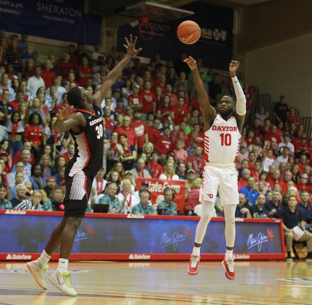 Photos: Dayton Flyers rout Georgia in Maui Invitational